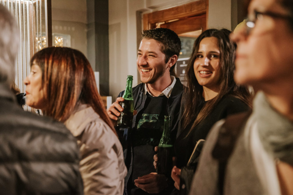 Vista exposición, Miradas, Murcia Inspira, Bar la Bohéme, Murcia, España, Enero 2020