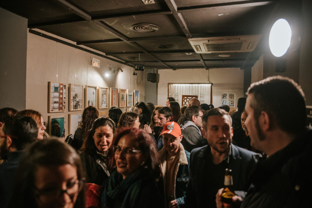 Vista exposición, Miradas, Murcia Inspira, Bar la Bohéme, Murcia, España, Enero 2020
