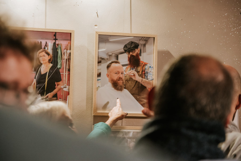 Vista exposición, Miradas, Murcia Inspira, Bar la Bohéme, Murcia, España, Enero 2020