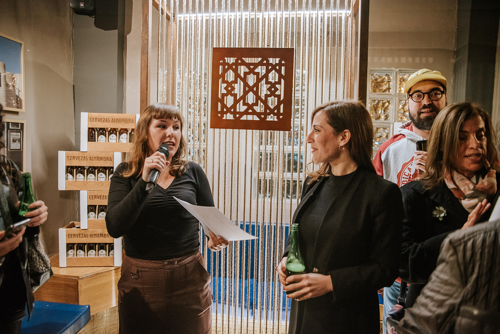 Vista exposición, Miradas, Murcia Inspira, Bar la Bohéme, Murcia, España, Enero 2020